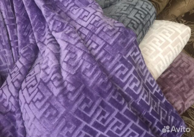 Уютные пледы Версаче