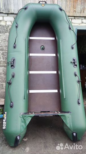 Лодка с мотором