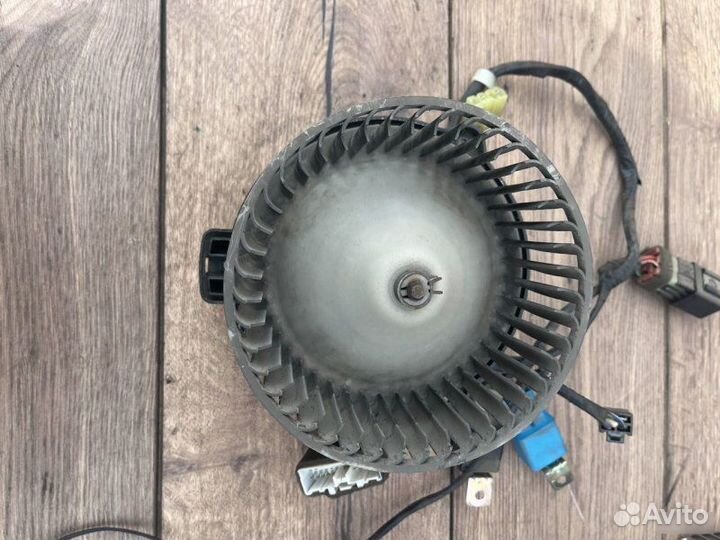 Моторчик печки Kia Sportage 1 2.0 2002