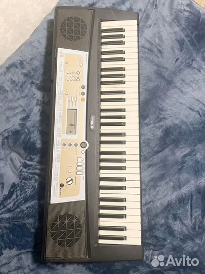 Синтезатор yamaha psr r200