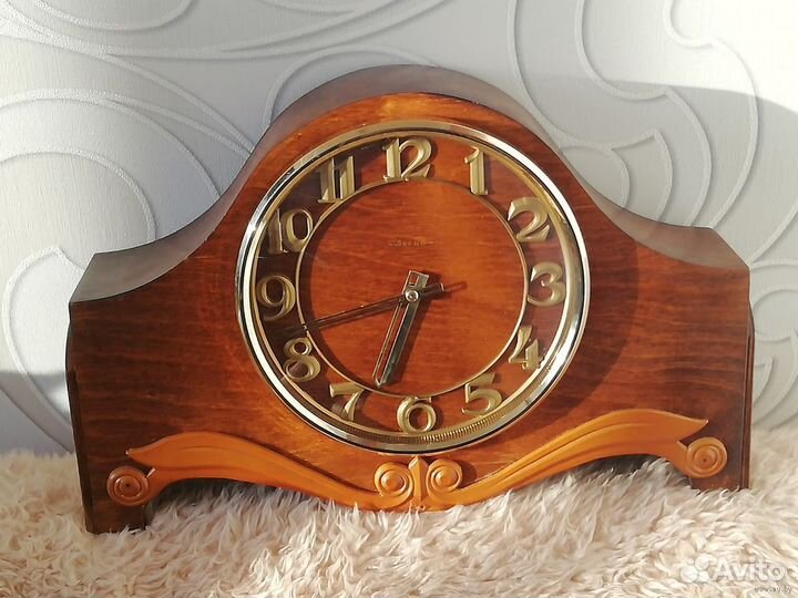 Настольные часы Весна-1