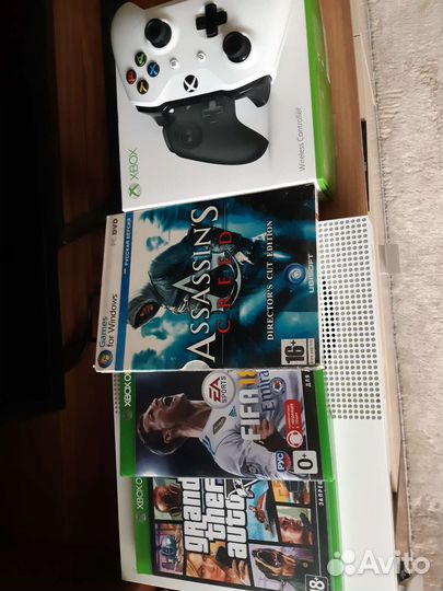 Xbox One s 1tb с играми