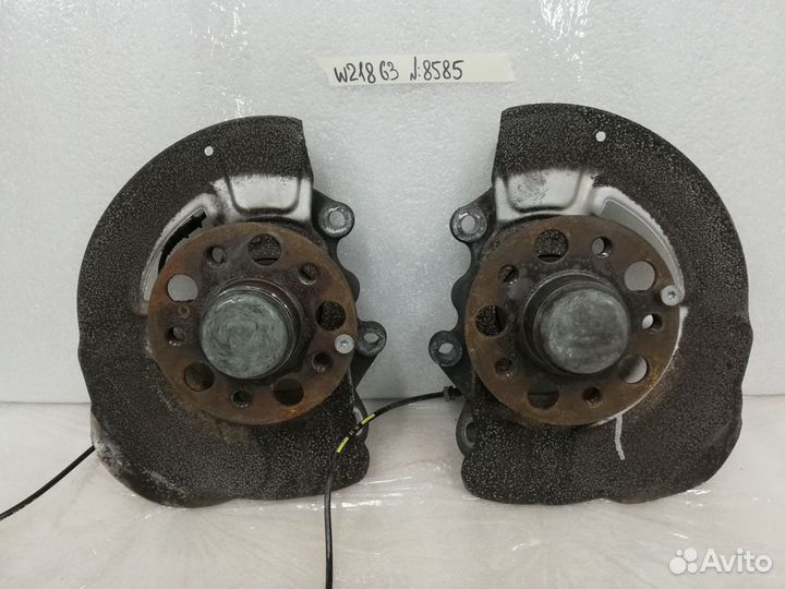 Кулак поворотный левый Mercedes W212 W218 63 AMG