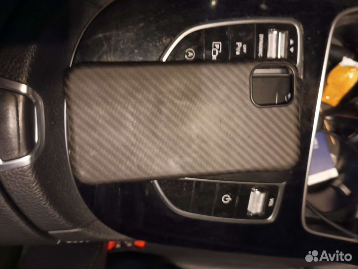 Чехол pitaka iPhone 11 и беспр. зарядка pitaka