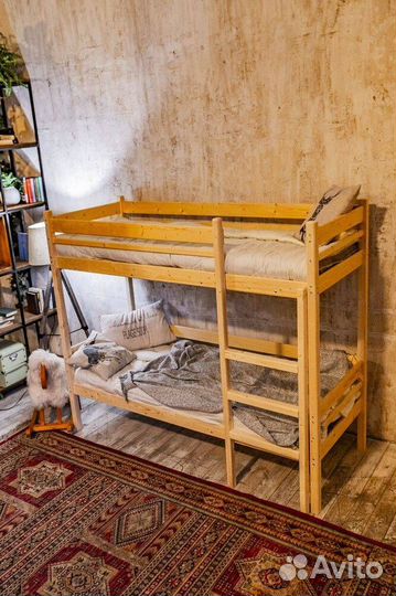 Двухъярусная детская кровать из дерева