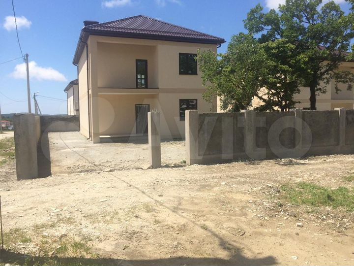 Дом 204 м² на участке 3,5 сот.