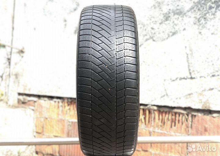 Continental ContiVikingContact 6 235/50 R19