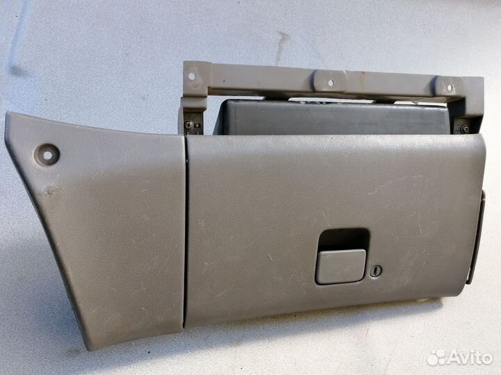 Бардачок 1.8 МКПП для Mazda 626 (GE) 1992-1997