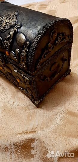 Сундук-шкатулка ручной работы