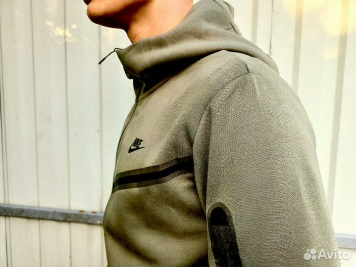 Спортивные костюмы Nike Tech Fleece