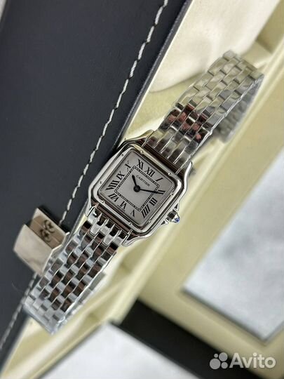 Женские часы Cartier