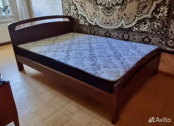 Кровать двуспальная