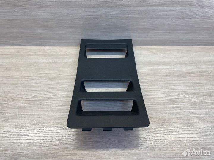 Обшивка багажника задняя левая LADA X-Ray