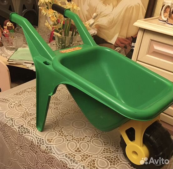 Парта.Тачка для активной игры