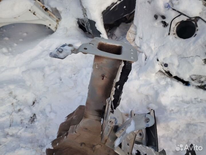 Лонжерон передний левый Volkswagen Polo V (2009—2015)