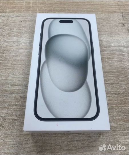 iPhone 15, 256 ГБ