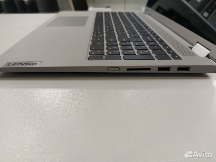 Ноутбук Lenovo Flex 5 i3-1115G4/ 8Gb/ SSD 256 15.6