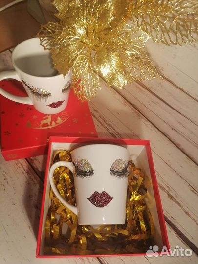 Кружка со стразами ручной работы 1500