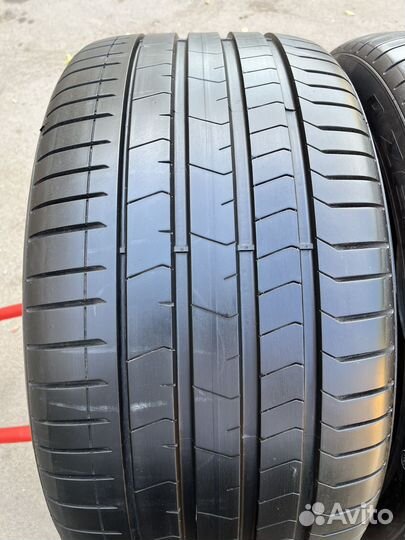 Pirelli P Zero PZ4 275/40 R21 и 315/35 R21