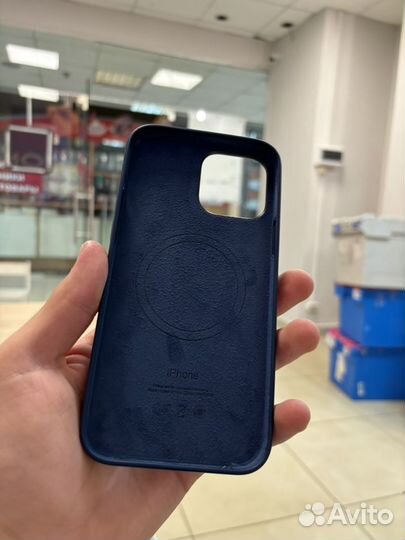 Оригиналтн чехол на iPhone 13 Pro Max