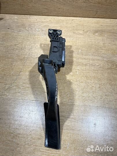 Педаль газа Audi A4 B6 301064