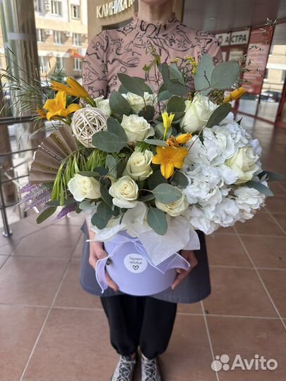 Шляпные коробки с цветами