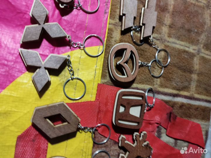 Брелки для ключей деревянные