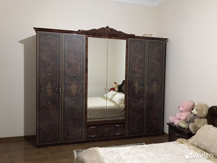 Спальный гарнитур