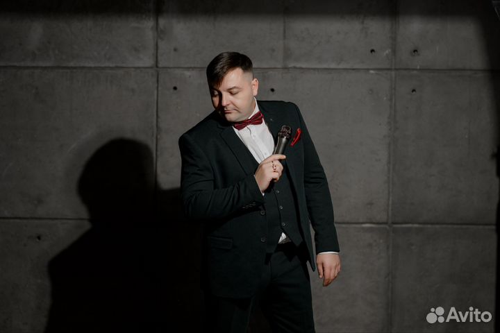 Ведущий Денис Князь