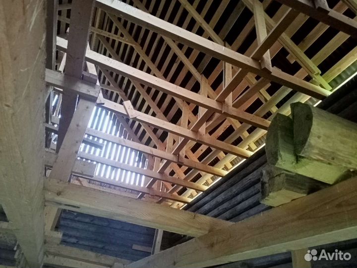 Сруб дома из бревна 8 на 9 м