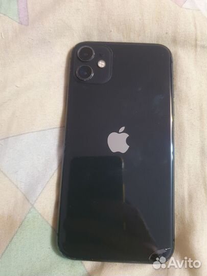 iPhone 11, 64 ГБ