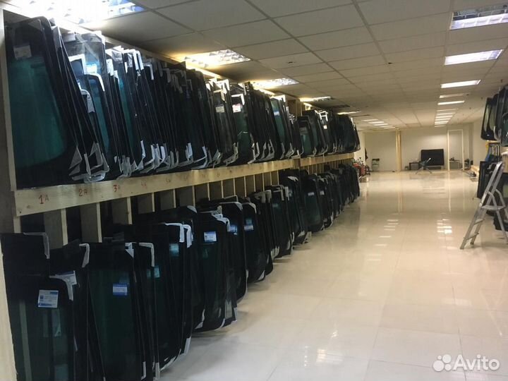 Лобовое стекло на Лада Ларгус / Рено Логан