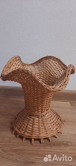 Ваза плетеная