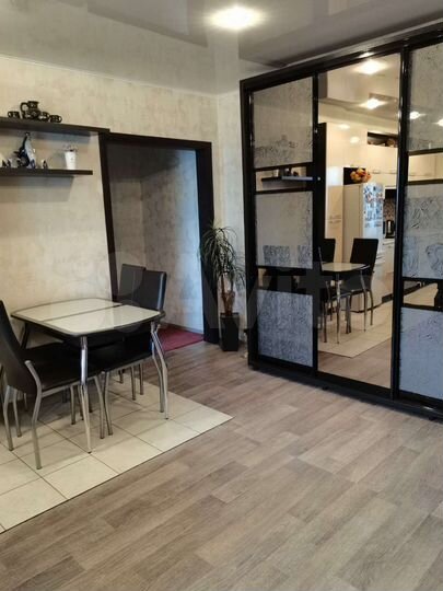 2-к. квартира, 60 м², 1/10 эт.