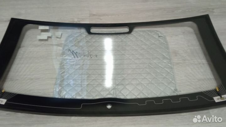 Заднее стекло LADA kalina 2