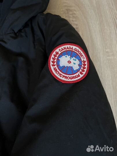 Парка-пуховик Canada Goose XS