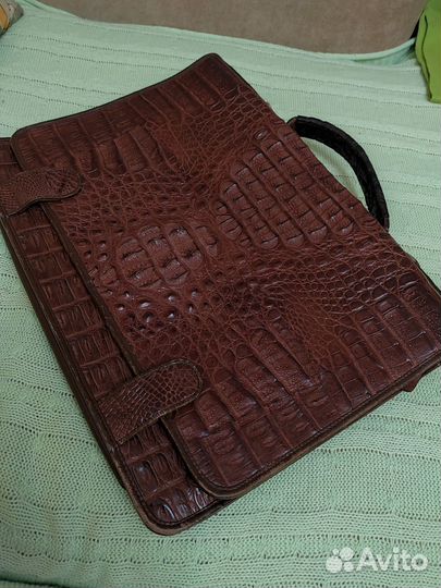 Две сумки мужских брендовых Обмен