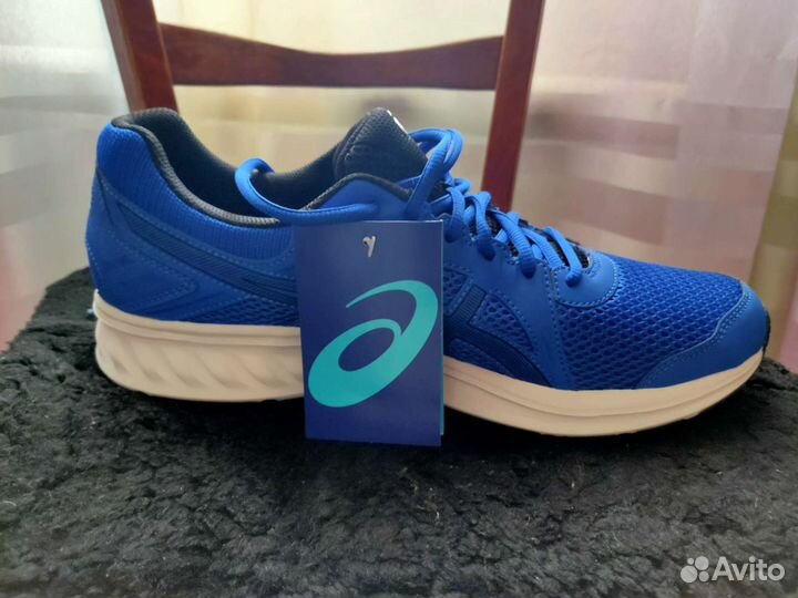 Кроссовки asics