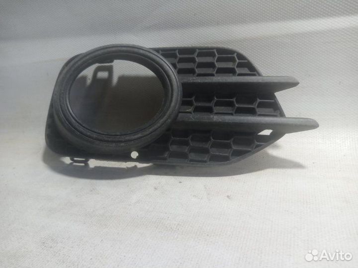 Накладка на туманку передняя правая Volkswagen