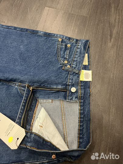 Джинсы синие Levis 502 новое поступление