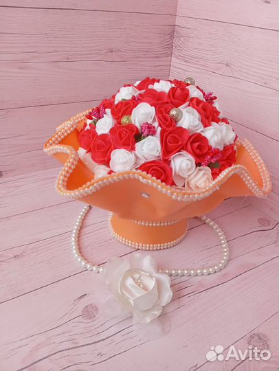 Светильник из роз фоамирана