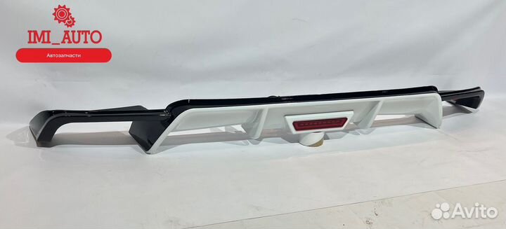 Накладка бампера Toyota Camry white tuning