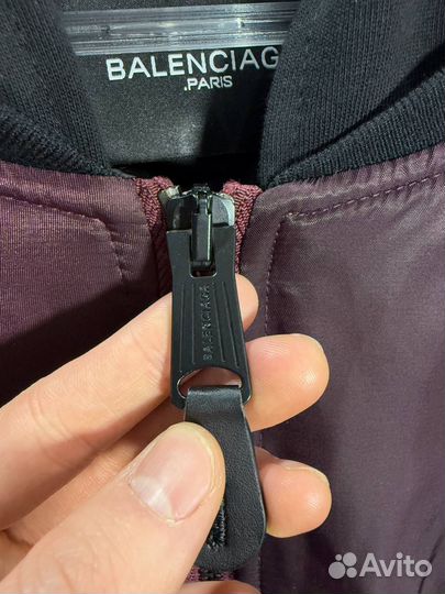 Бомбер Balenciaga оверсайз Qnik шоу-рум