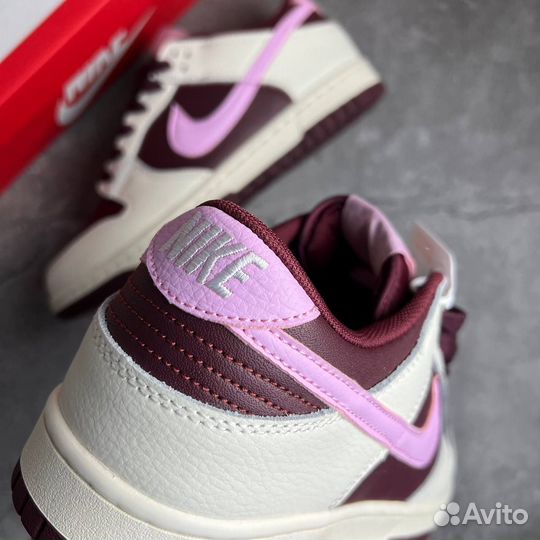 Кроссовки Nike Dunk Low Premium Valentine's Day