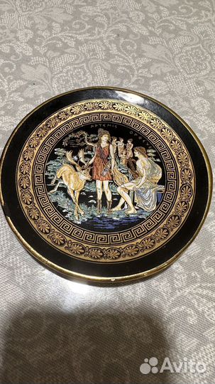 Настенная тарелка