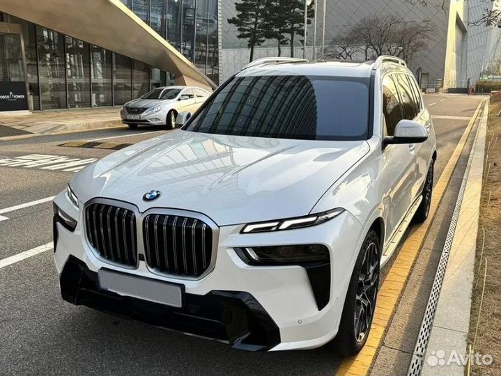 BMW X7 3.0 AT, 2024, 4 800 км