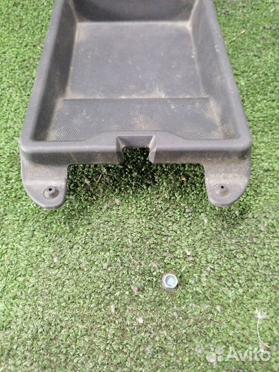 Крышка подлокотника Nissan Teana PJ32 VQ35DE 2009