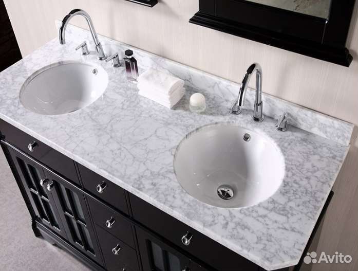 Столешница из камня, в ванную комнату