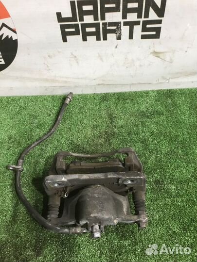 Суппорт передний правый Honda Civic 4D FD1 FD2 FD3