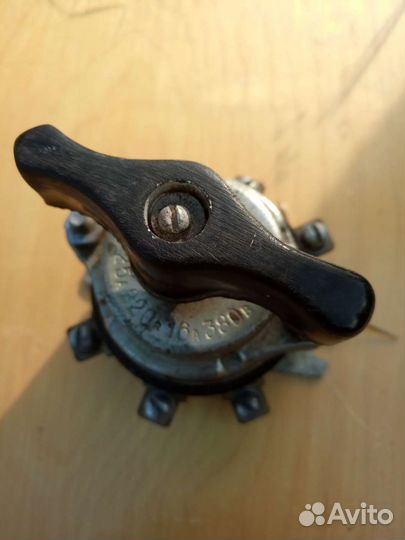 Переключатель 220/380